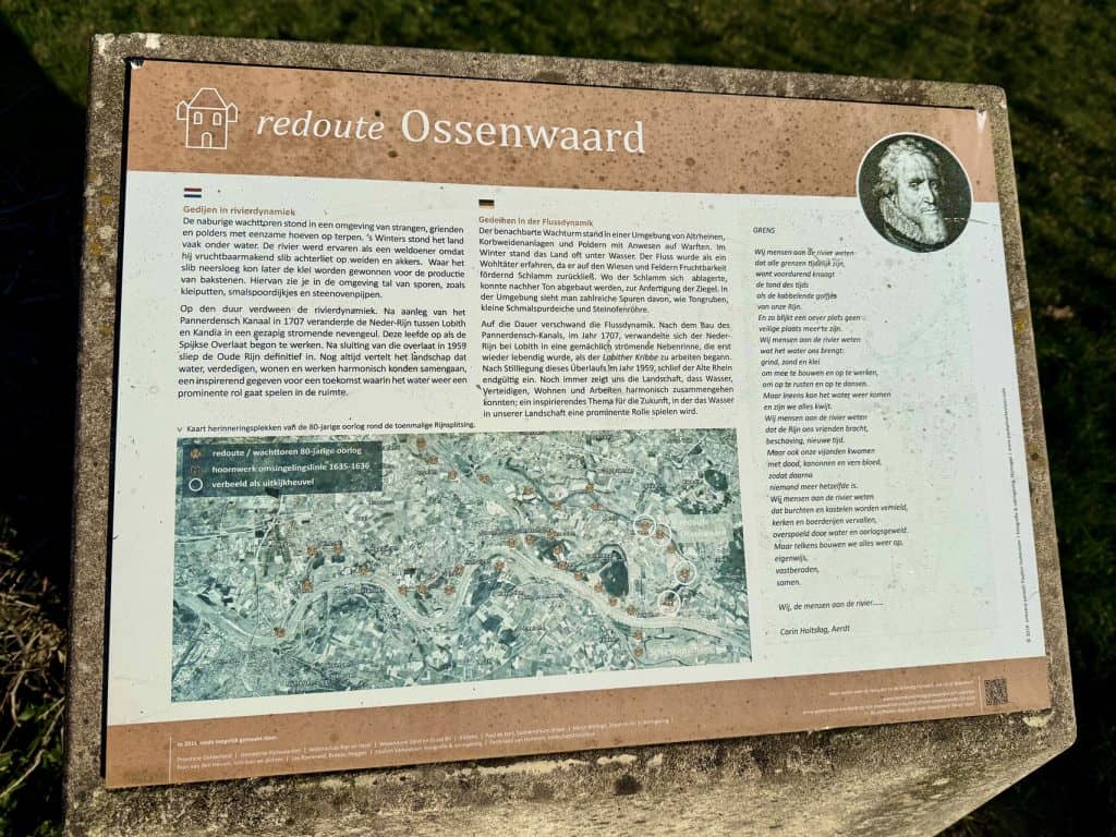Informatiebord over 't Gelders Eiland met historische details en een kaart van het gebied.