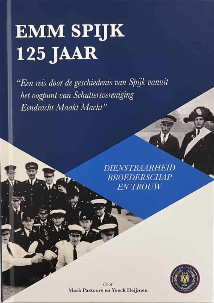 Herdenkingsposter EMM Spijk 125 jaar met historische foto.