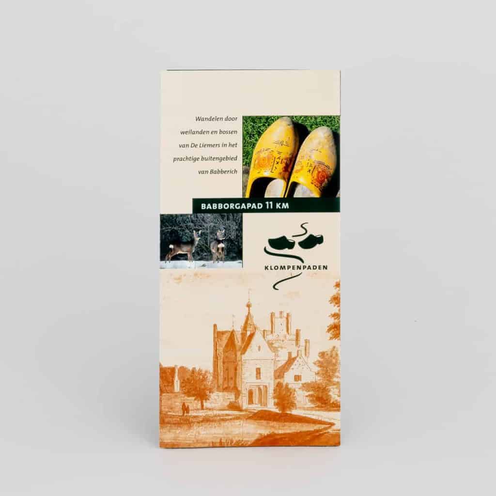 Informatiebrochure over wandelroutes en natuur op 't Gelders Eiland.