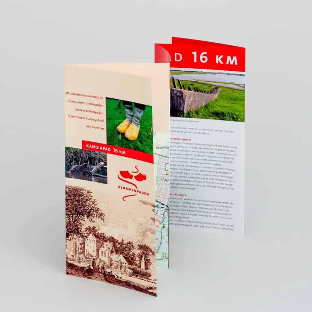 Brochure voor wandelroutes op 't Gelders Eiland met informatie over 16 km wandeling.