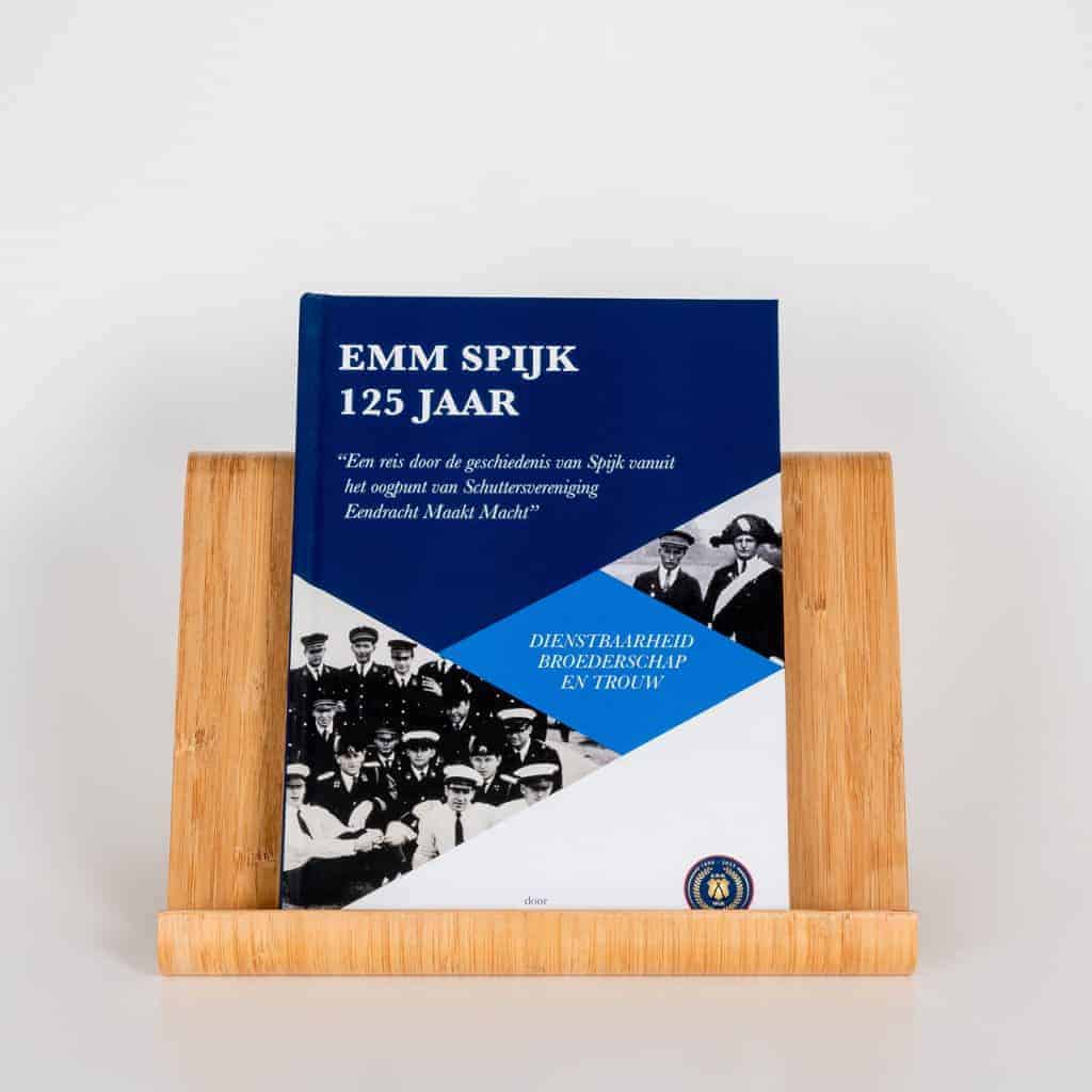 Boek over Emm Spijk en de geschiedenis van 125 jaar.