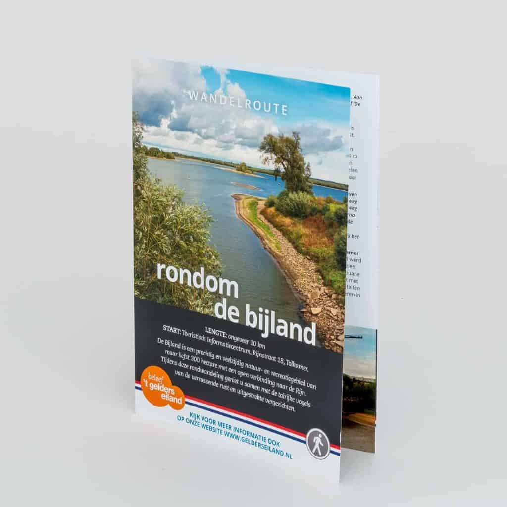 Brochure van wandelroute rondom de Bijland met water en natuur.